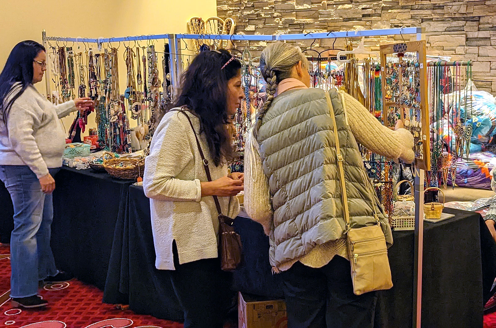 Oneida Indian Nation to Host American Indian Holiday Craft Fair at